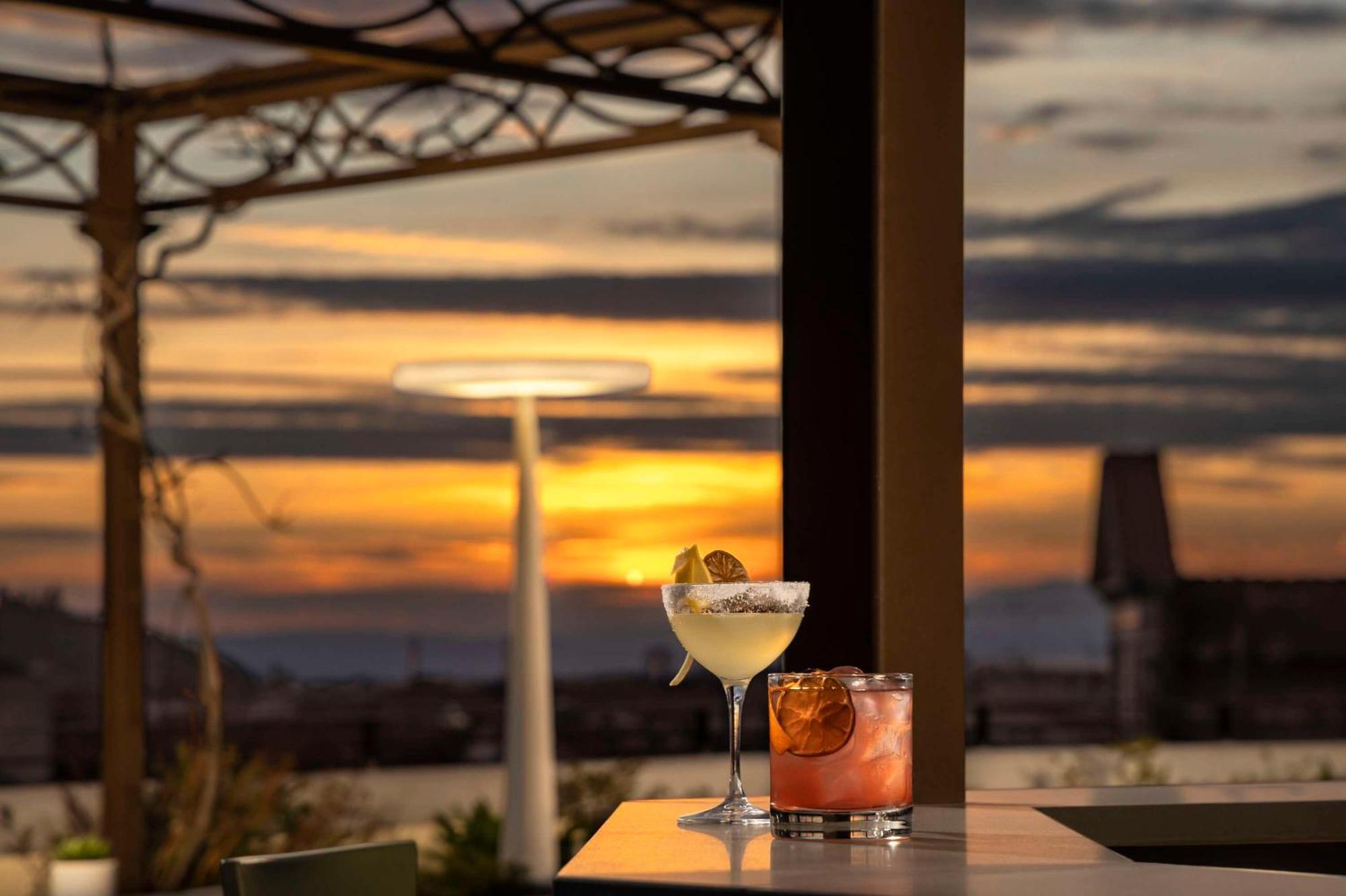 Tivoli Palazzo Gaddi Firenze Hotel Exterior foto Sunset at the Sky Bar